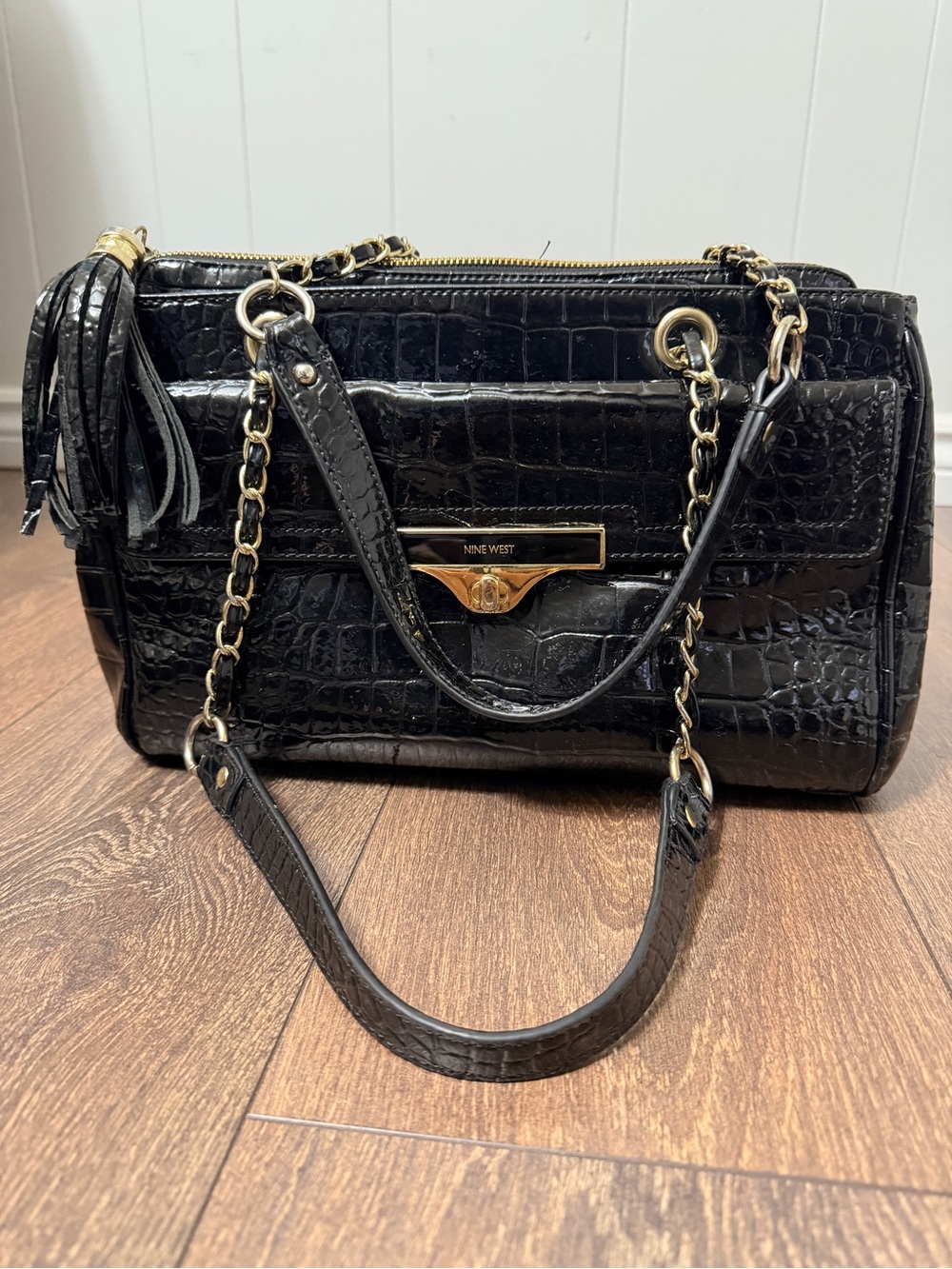 Nine West Black Croc Embossed Faux Leather Satchel Gold Chain Strap Y2K MCM